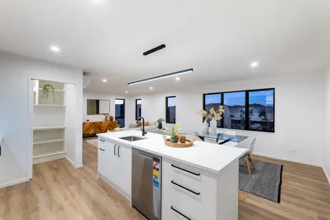 57 Cork Street — image 10